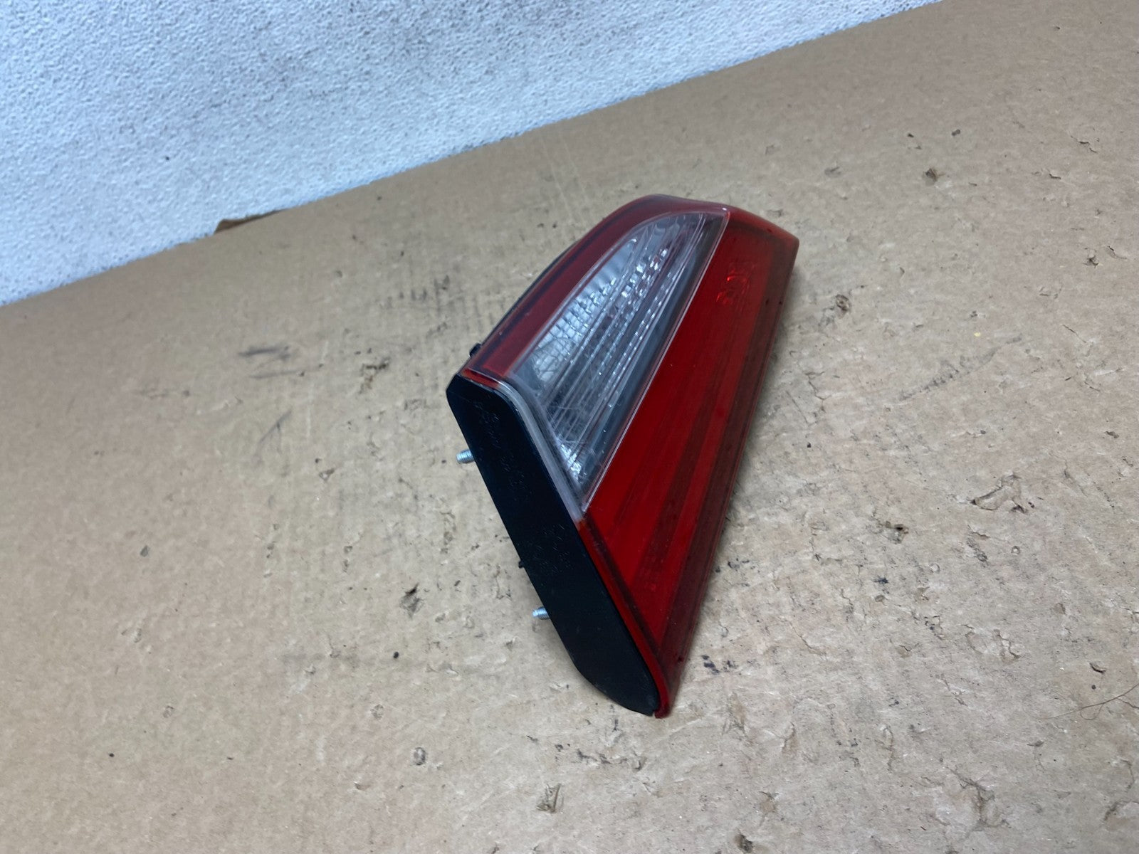 2014 to 2016 Hyundai Elantra Sedan Right Passenger Inner Tail Light AF8050 DW2