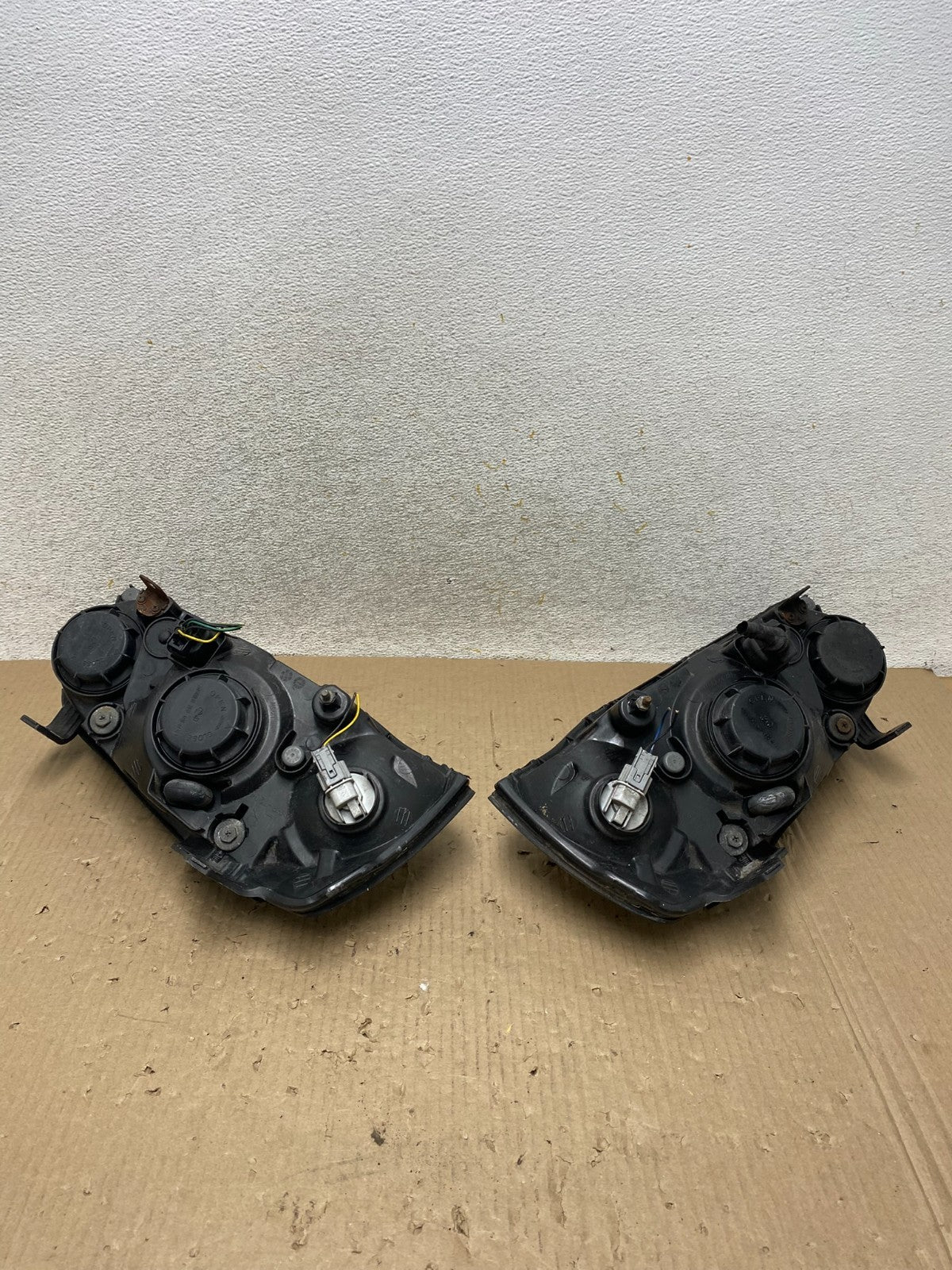 2004 2005 2006 Hyundai Elantra Left+Right Set Halogen Headlights AJ1820 LK6