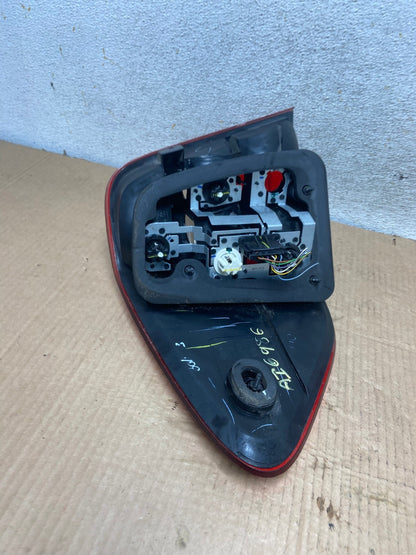 2009 to 2011 Mercedes ML350 ML-Class Right Passenger RH Tail Light AI6986 LK5
