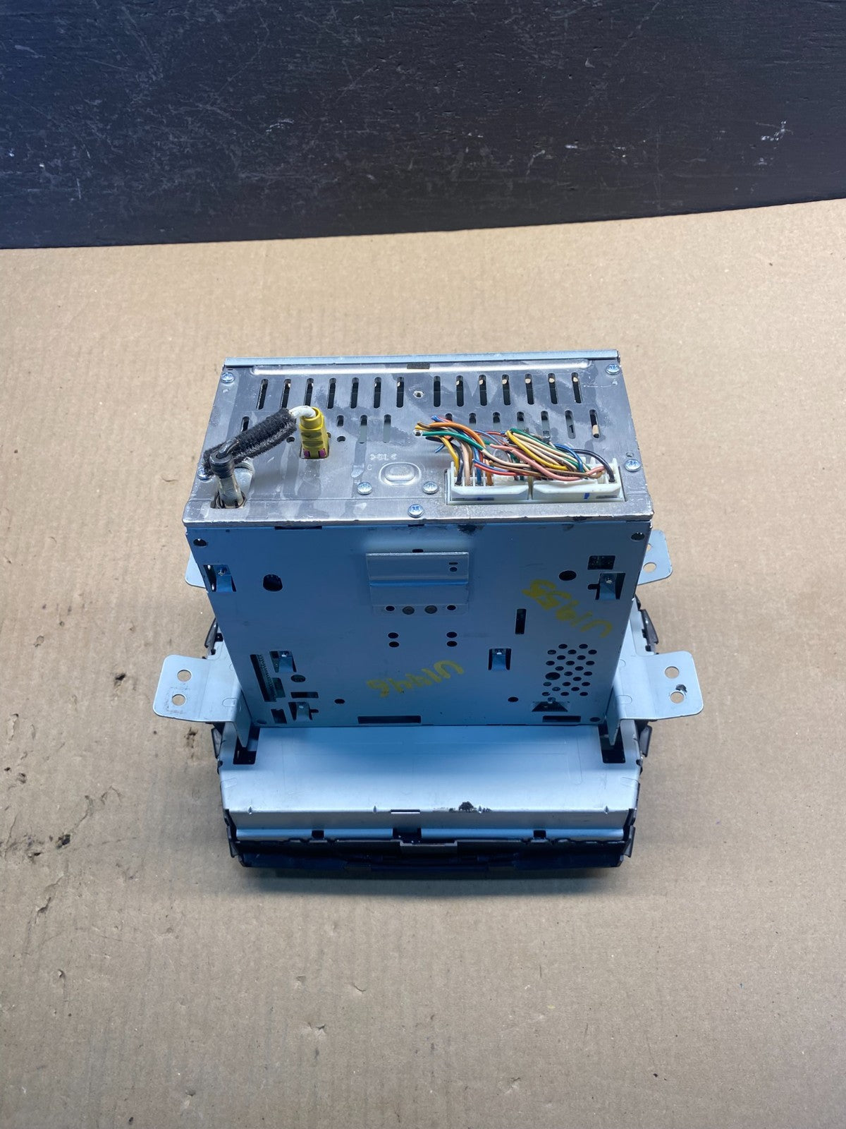 2013 to 2014 Hyundai Santa Fe AM/FM Radio CD Player AC8911 DG5