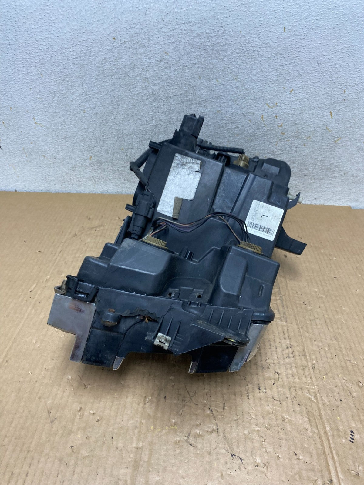 2013 to 2019 Ford Flex Left Driver LH Side Halogen Headlight AI6864 DG7