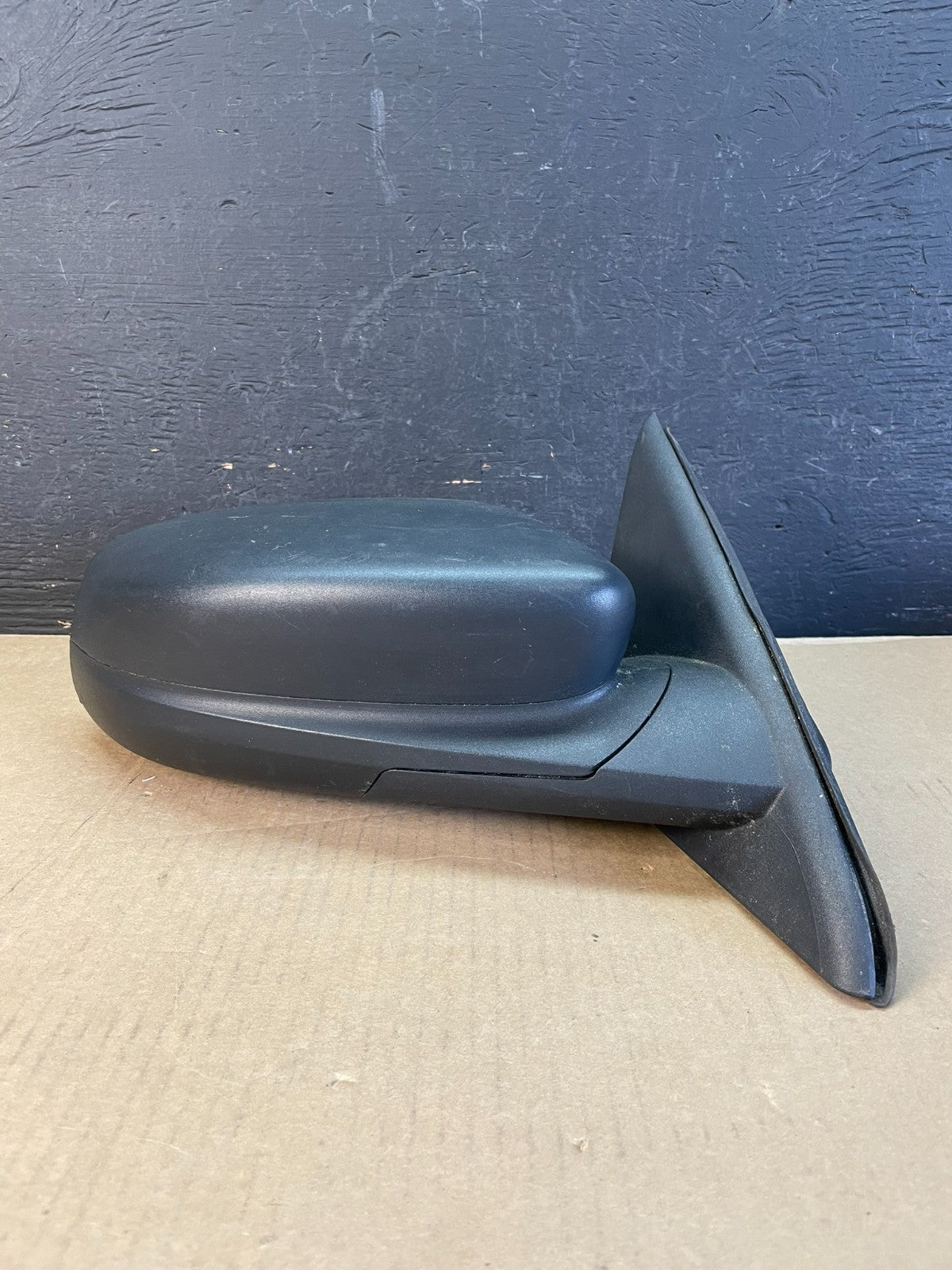 2010 to 2018 Ford Taurus Right Passenger View Door Mirror AD5542 DW0