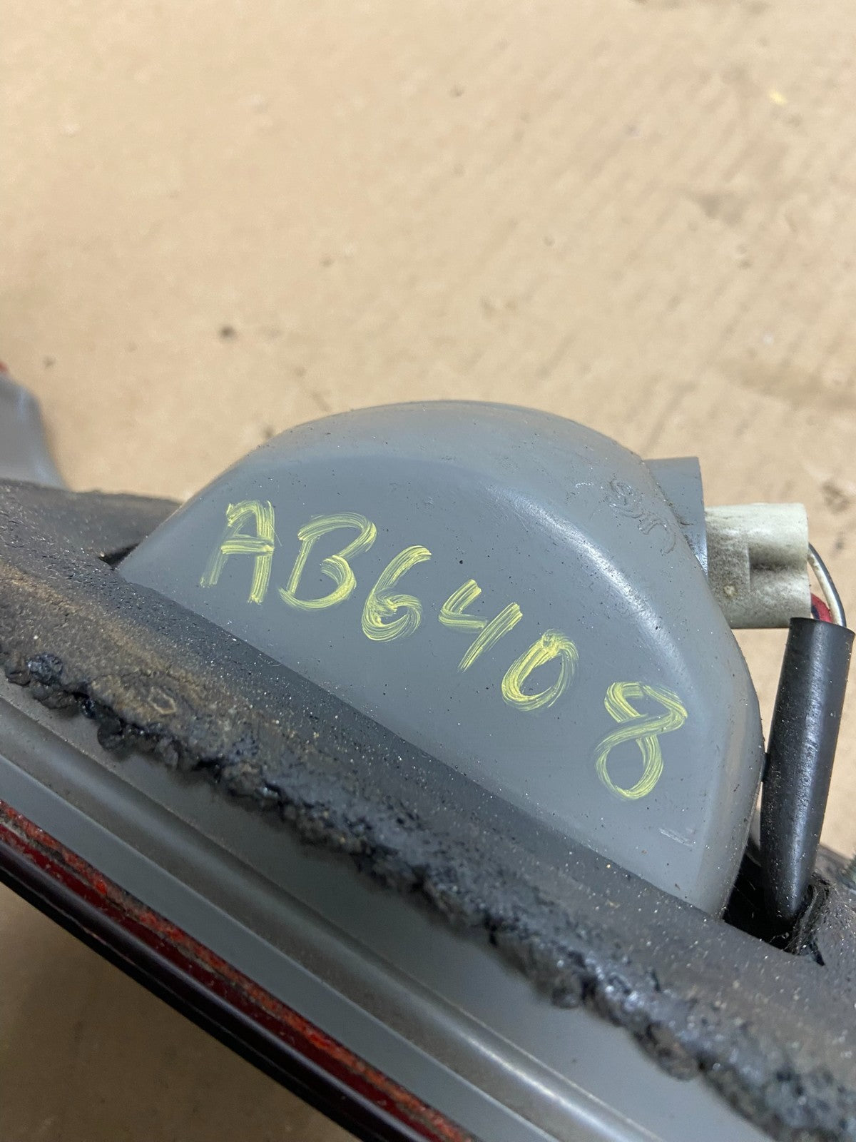 1997 1998 1999 Toyota Camry Tail Light Inner Right Passenger Oem AB6408 DW6