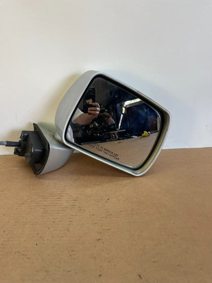 2004 - 2011 Mitsubishi Endeavor Right Passenger RH Door View Mirror AG0663 DW9