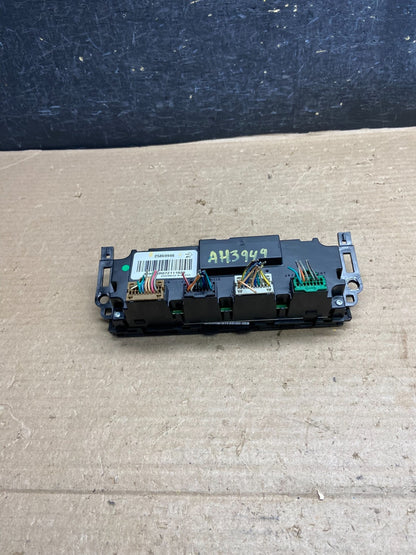 2007 to 2009 GMC Yukon Chevrolet Tahoe Climate Control A/C Panel AH3949 DG3