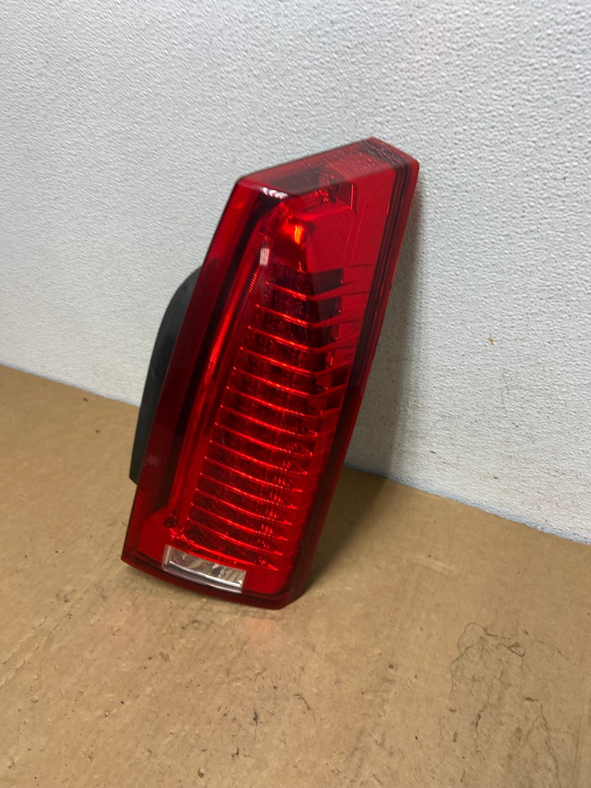 2008 to 2013 Cadillac CTS Right Passenger Side Led Side Tail light AD1255 LK1