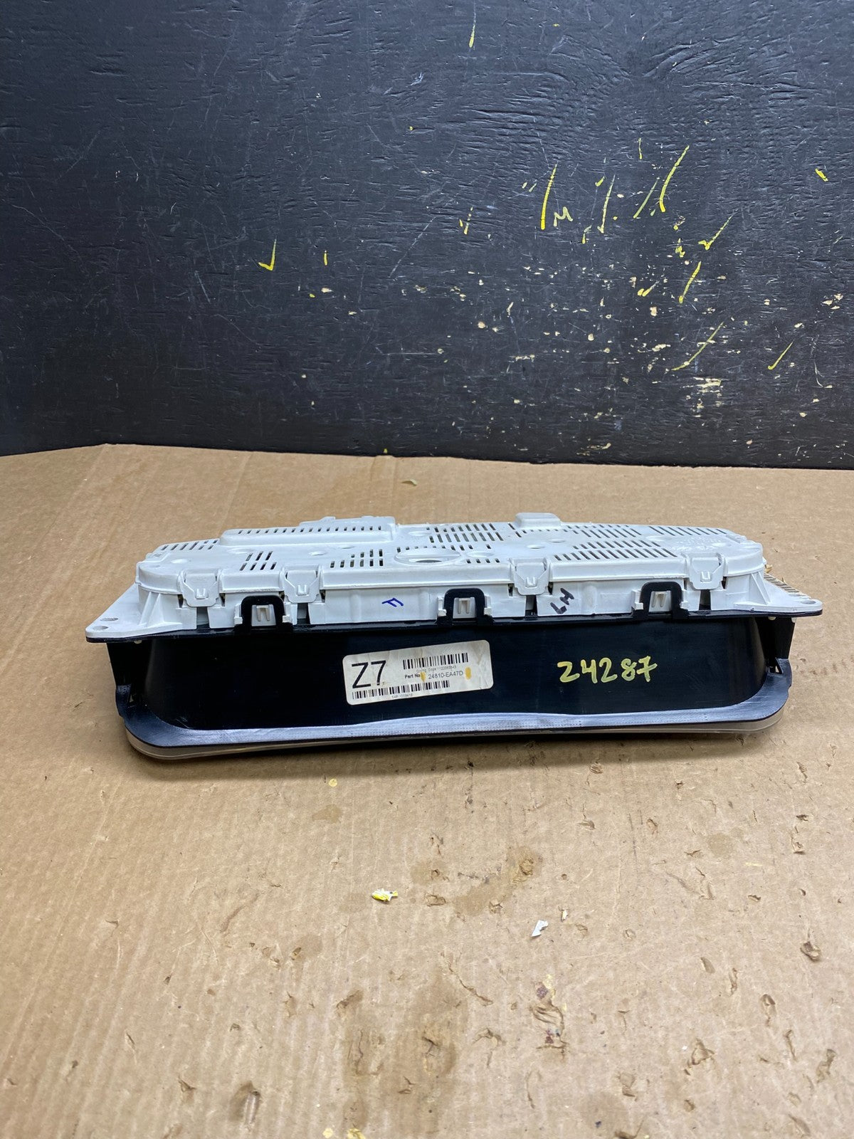 2006 - 2007 Nissan Pathfinder Xterra Cluster Speedometer Instrument OEM Z4287 DG5