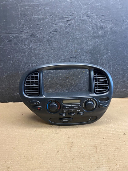 2005 to 2007 Toyota Sequoia AC Temp Heater Climate Control Bezel AH5270 DG0