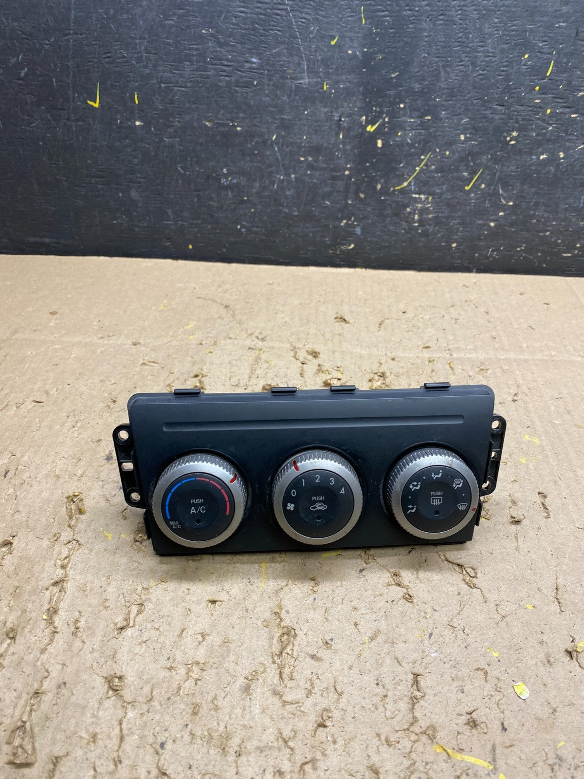 2009 - 2013 Mazda 6 A/C Manual Climate Control Panel U5787 DG0