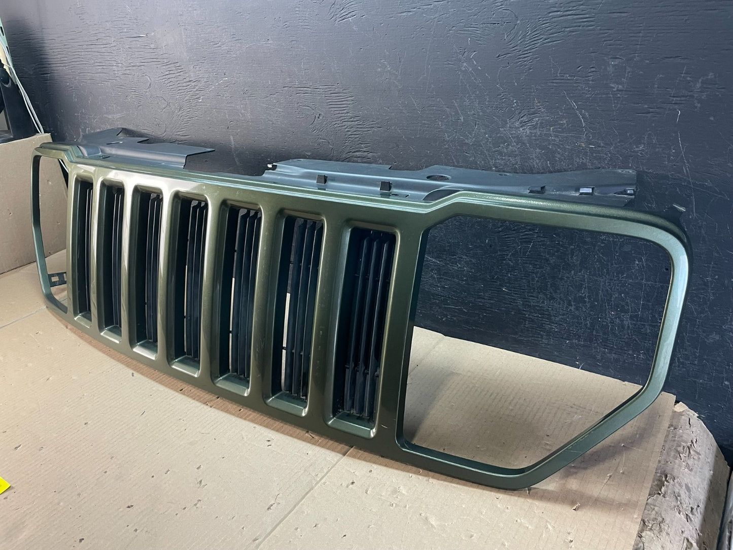 2008 2009 2010 2011 2012 Jeep Liberty Front Upper Grill Grille AE3619 DG1