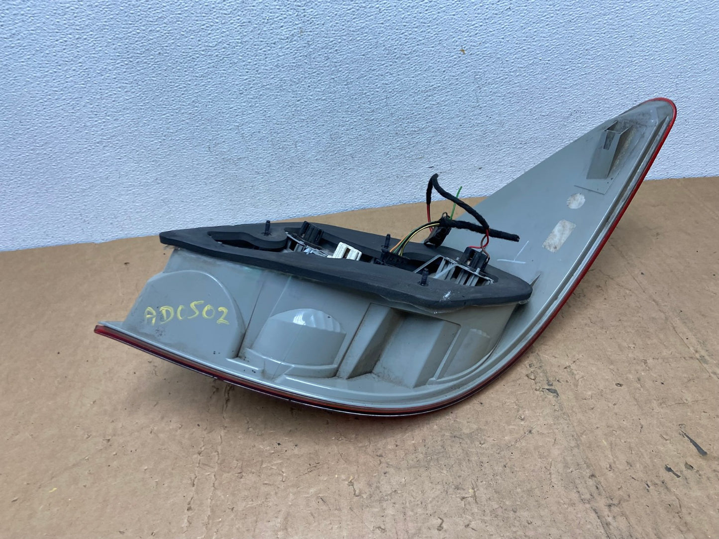 2006-2010 Mercedes W251 R-CLASS Right Passenger RH Side Tail Light AD0502 LK4