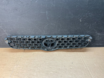 2003 to 2004 Toyota Matrix Front Upper Grill Grille AE8449 DG3