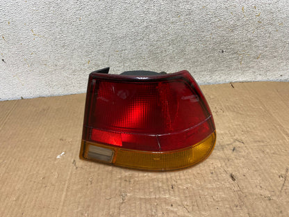 1997-1999 Saturn SL SL1 Sedan Right Passenger RH Side Tail Light AI8114 LK0