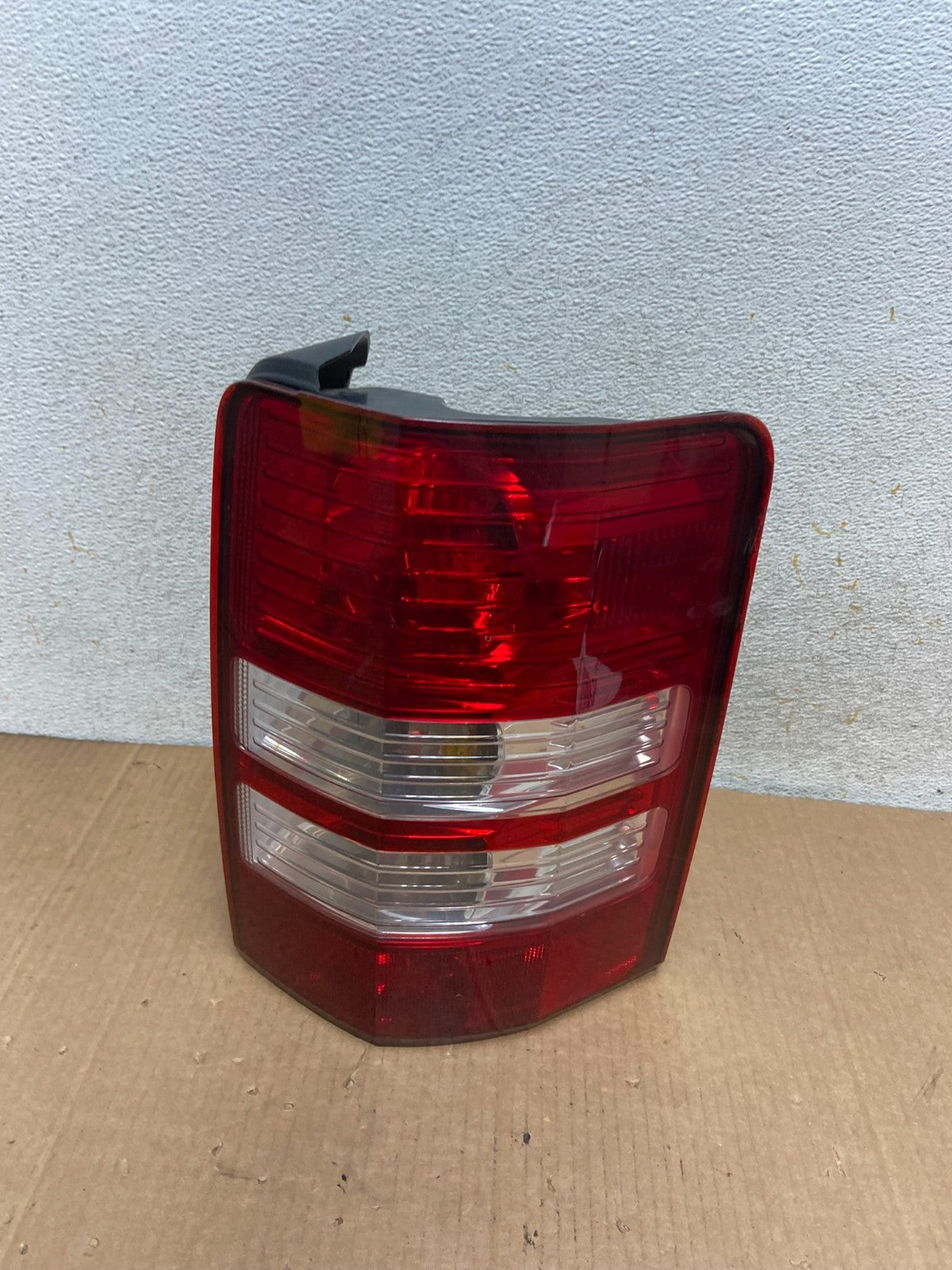 2008 to 2012 Jeep Liberty Right Passenger RH Side Tail Light AI8470 LK0
