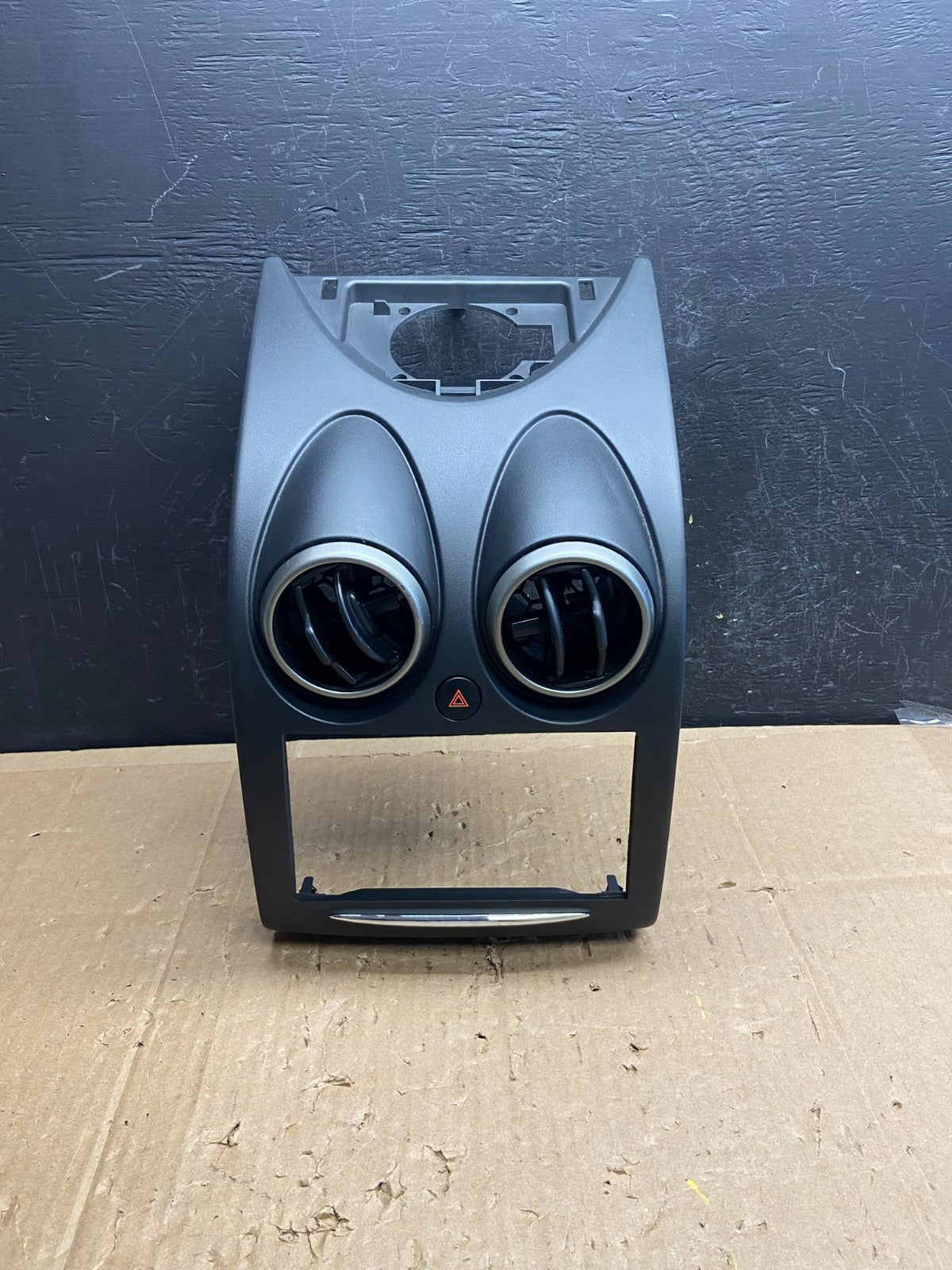 2011 2012 2013 Nissan Rogue Dash Upper Center Radio Bezel Trim AD6860 DG0