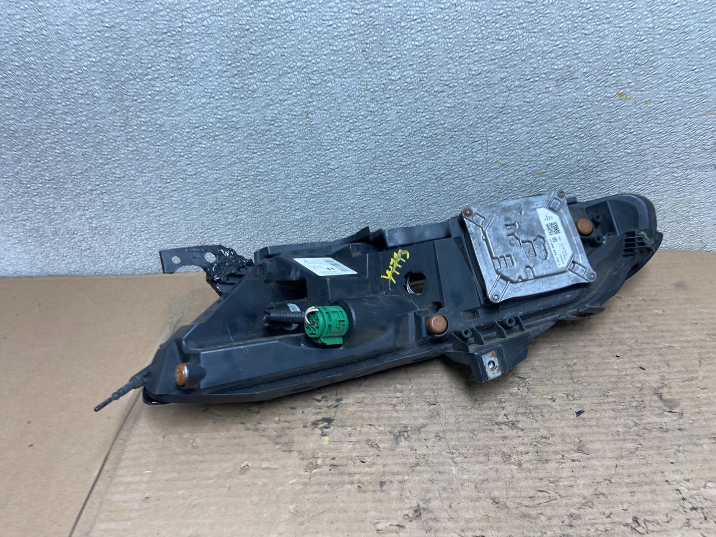 2014 - 2018 Jeep Cherokee Right Passenger RH Side LED Headlight Oem AA9656 DW6