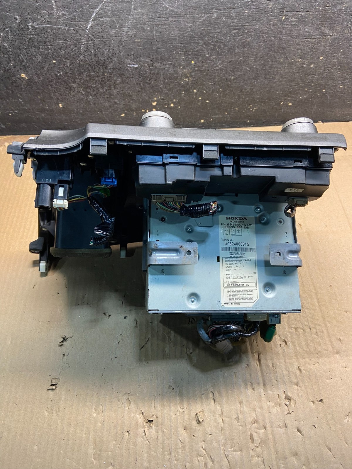 2006 - 2011 Honda Civic Radio AM/FM Climate Control Air Vent Bezel y3668 DG5