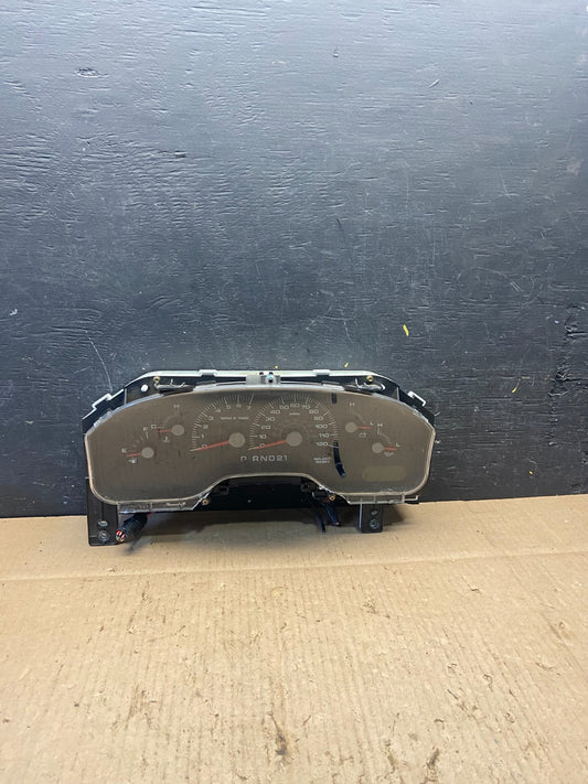 2000 2002 Ford Expedition Speedometer Instrument Gauge Cluster Q0896 DG0