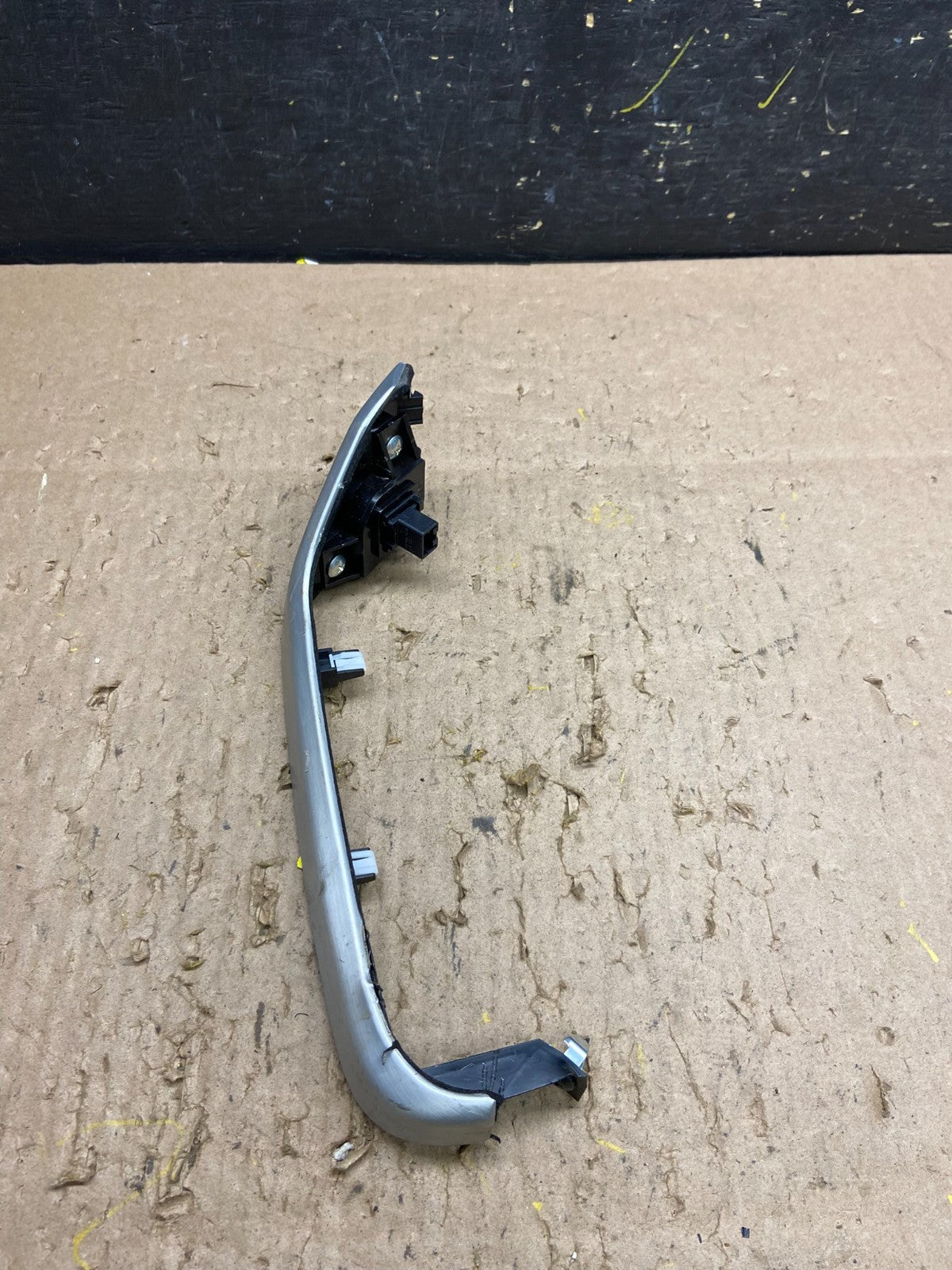 2009-2010 Nissan Murano Dash Trim Panel With Hazard Buttom Switch T6343 DG1