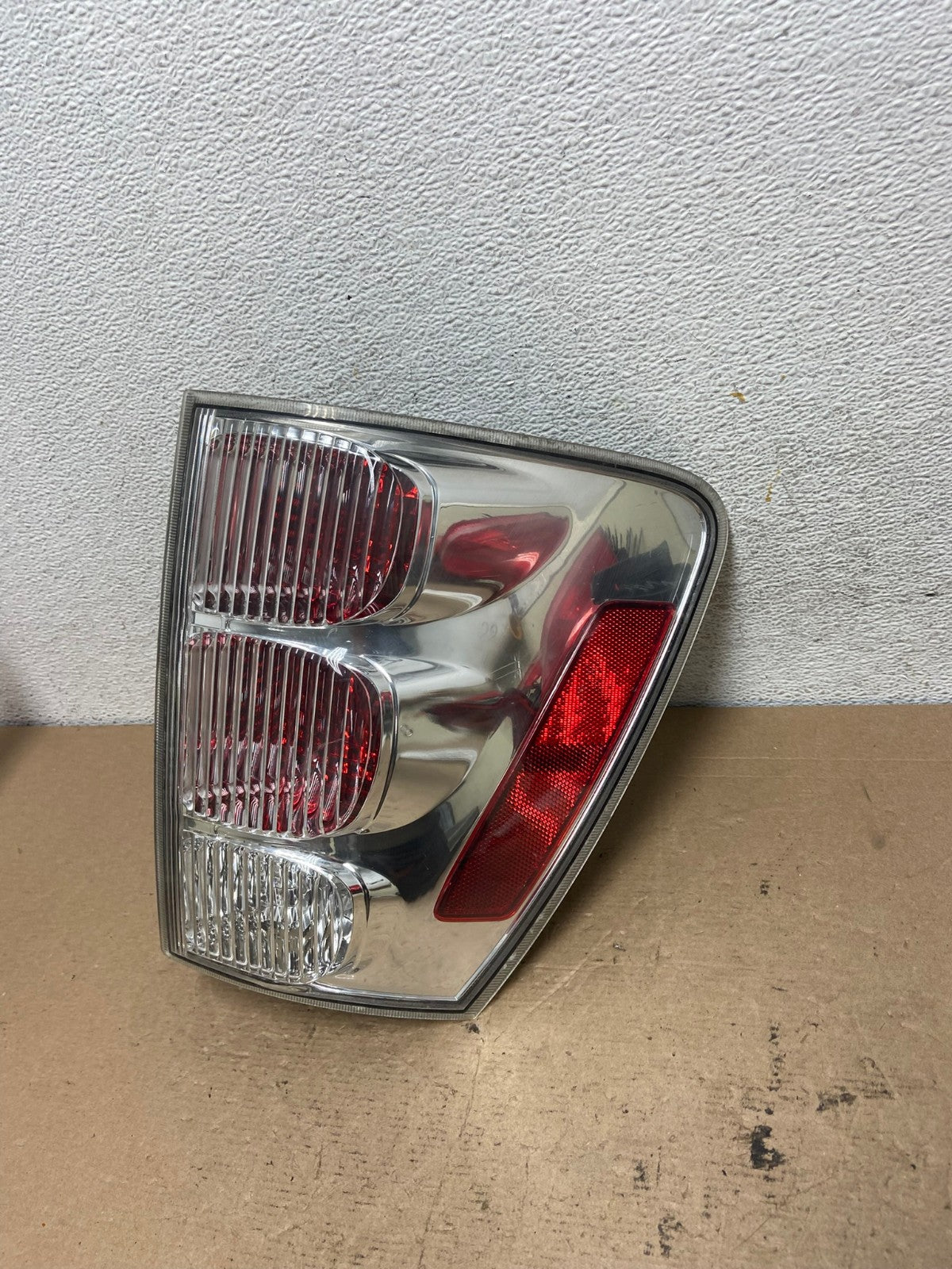 2005 to 2008 Chevrolet Equinox Right Passenger Rh Side Tail Light AF4786 LK1