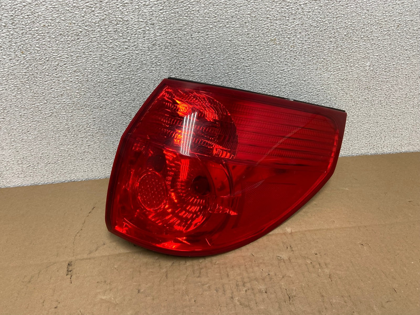 2006 - 2010 Toyota Sienna Right Passenger Side Tail Light AB6198 LK0