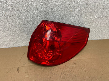 2006 - 2010 Toyota Sienna Right Passenger Side Tail Light AB6198 LK0
