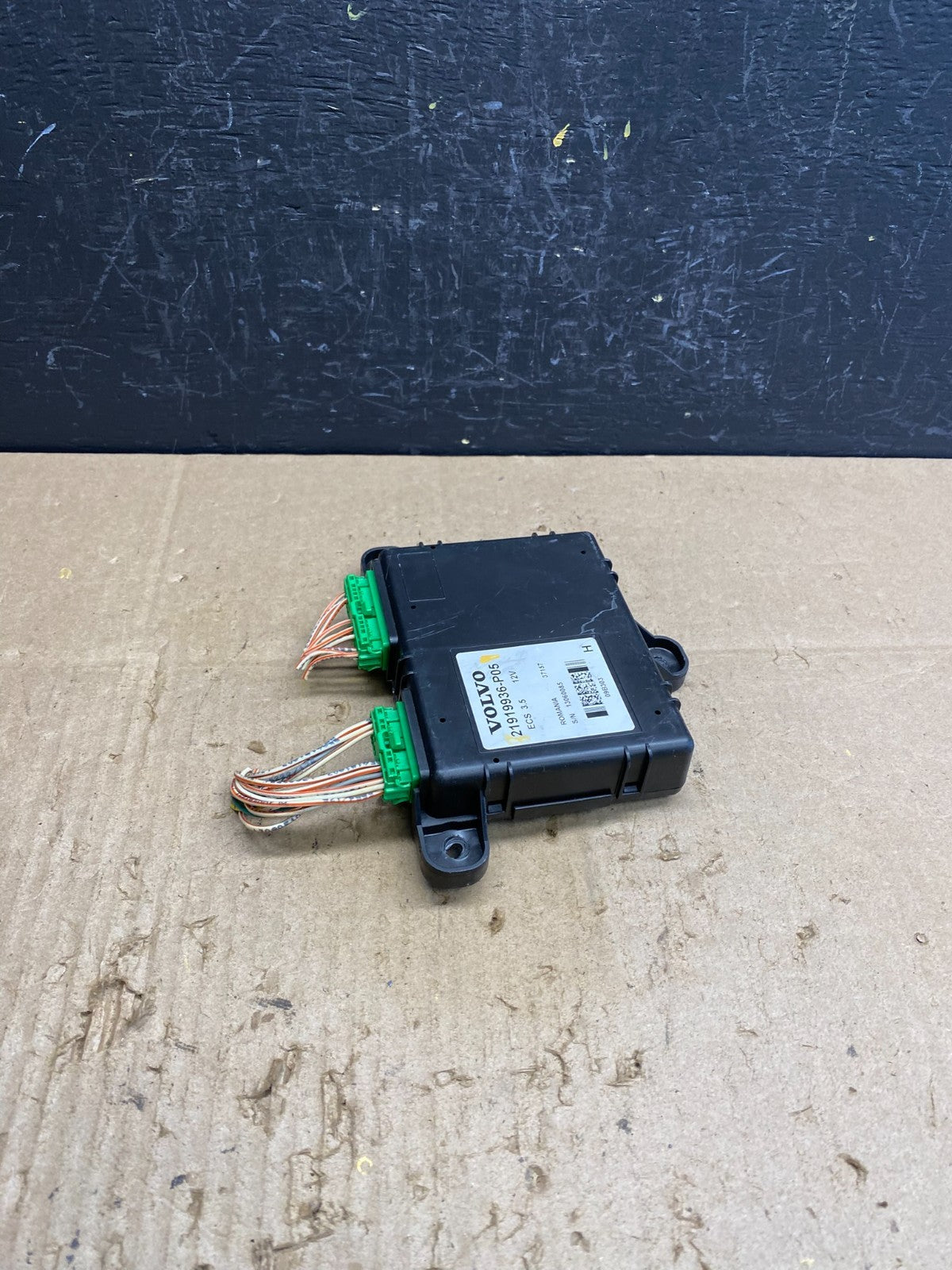 Volvo VNL 21919936-P05 Cab Control Module AC46061