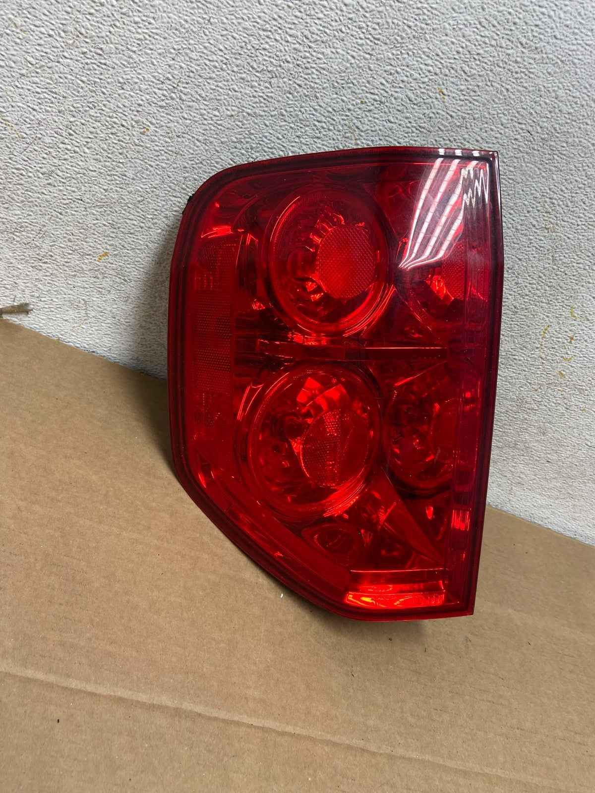 2003 2004 2005 Honda Pilot Left Driver LH Side Tail Light AH3089 DW0