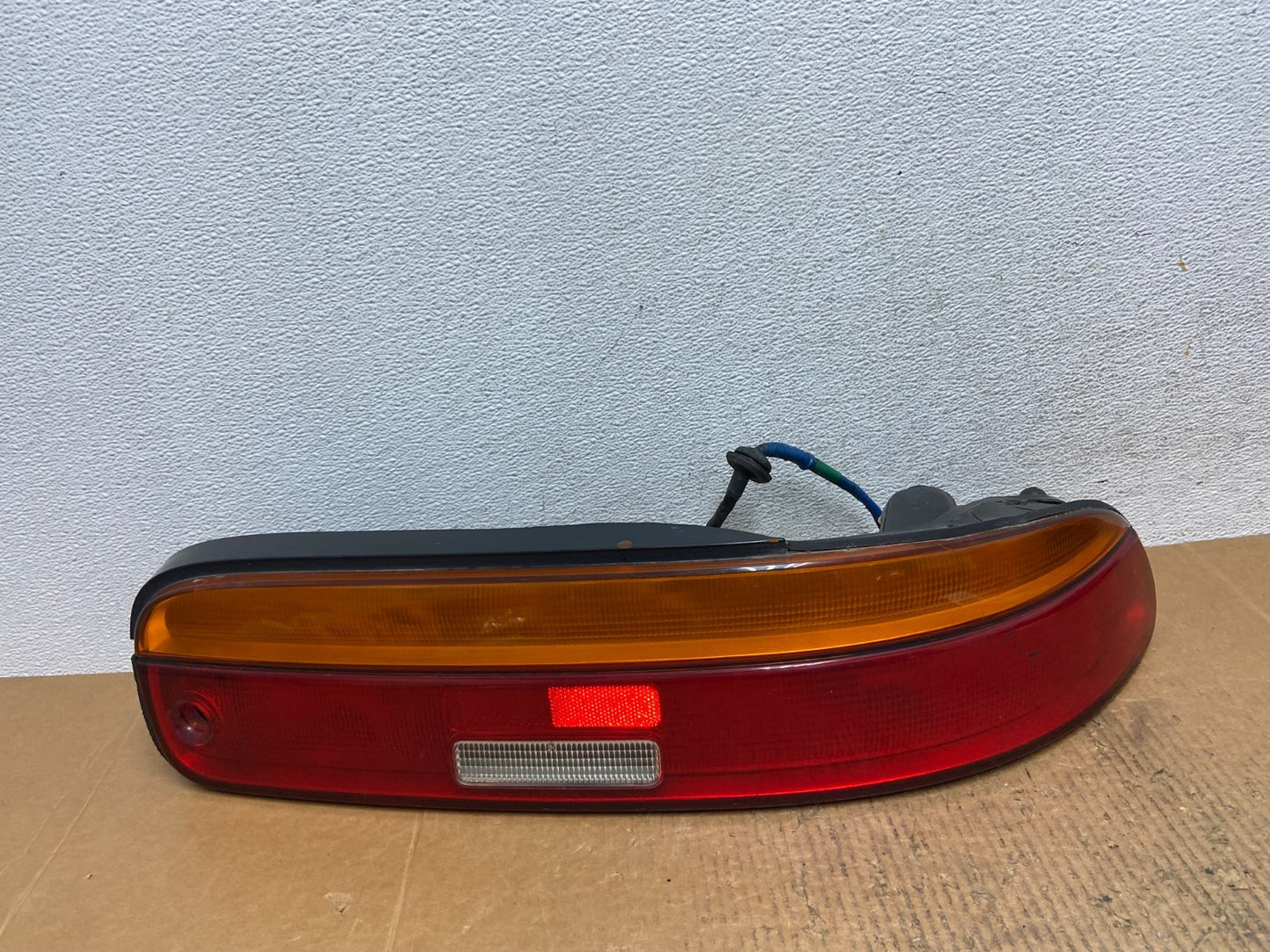 1992 - 1994 Lexus SC300 Right Passenger RH Side Tail Light AE1569 DG0