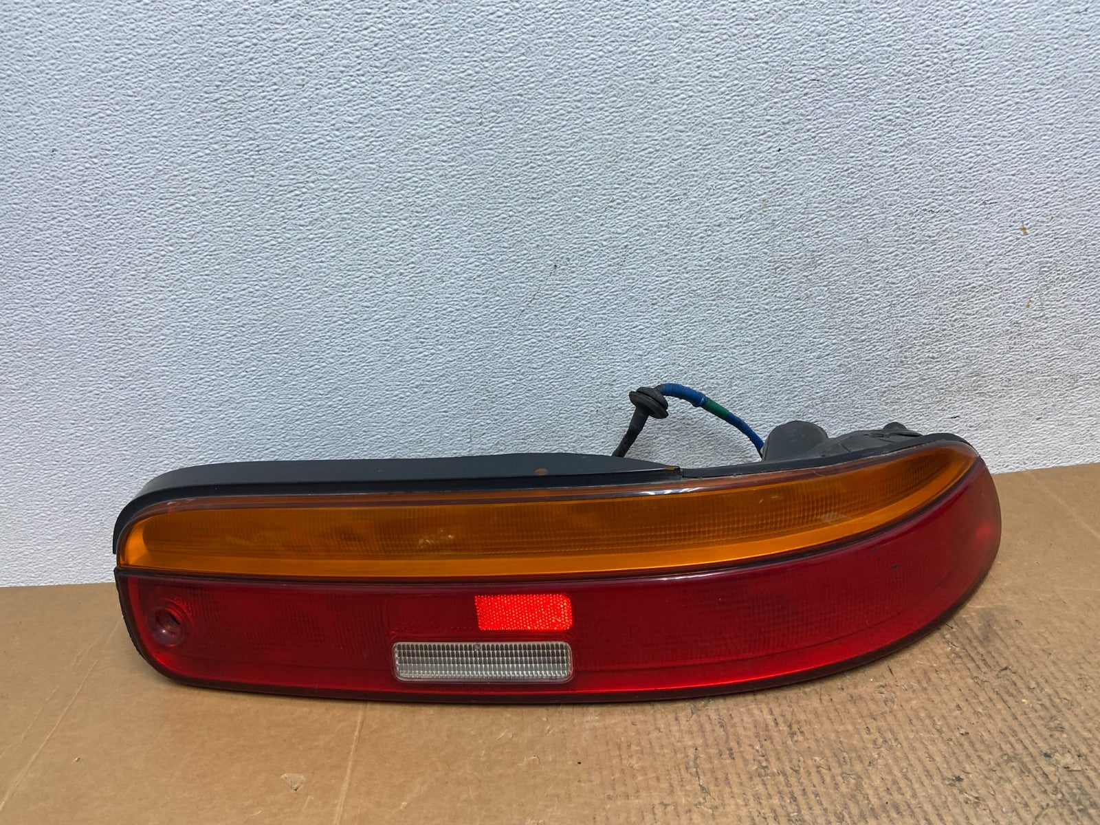 1992 - 1994 Lexus SC300 Right Passenger RH Side Tail Light AE1569 DG0