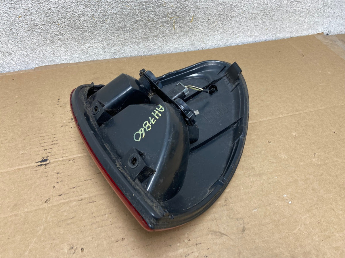 2004 to 2007 Dodge Grand Caravan Left Driver Lh Tail Light AH7860 LK5