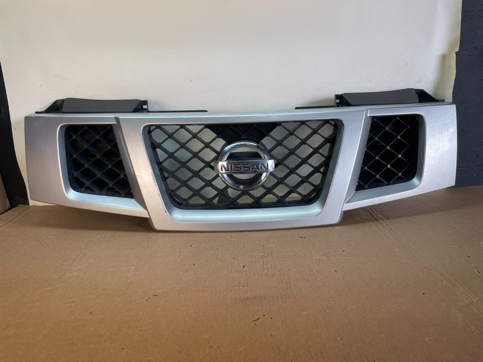 2008-2015 Nissan Armada Front Upper Grill Grille AG2962 DG0