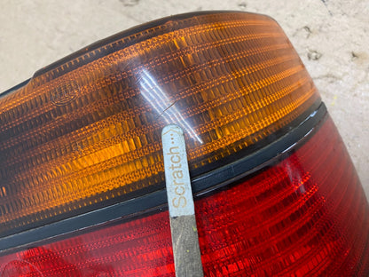 1993 -  1998 Volkswagen Jetta Seda Right Passenger Side Tail Light Oem W2971 DG3