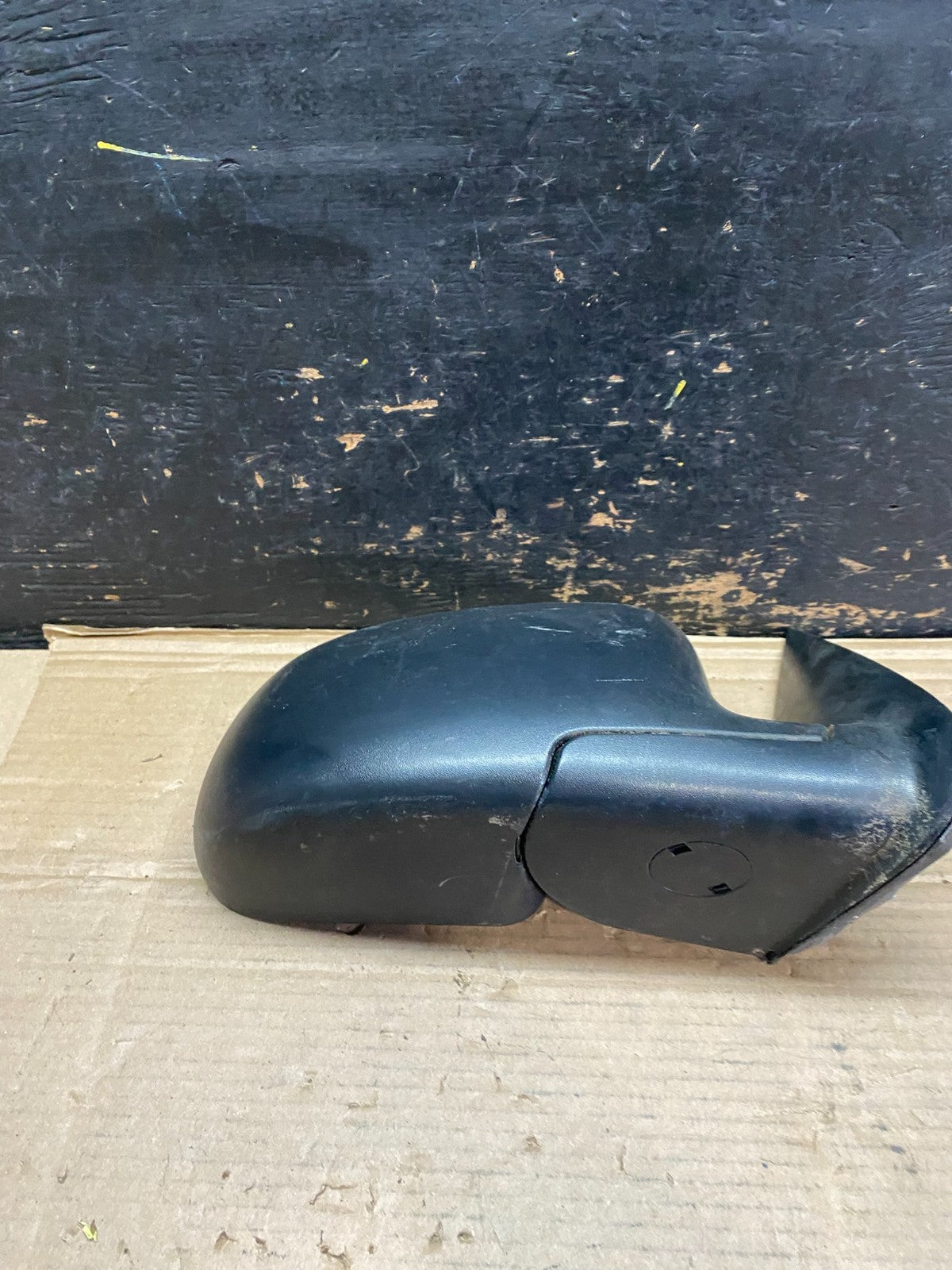 1999 to 2006 Chevrolet Tahoe Suburban Right Passenger Door Mirror OEM V2704 DG3
