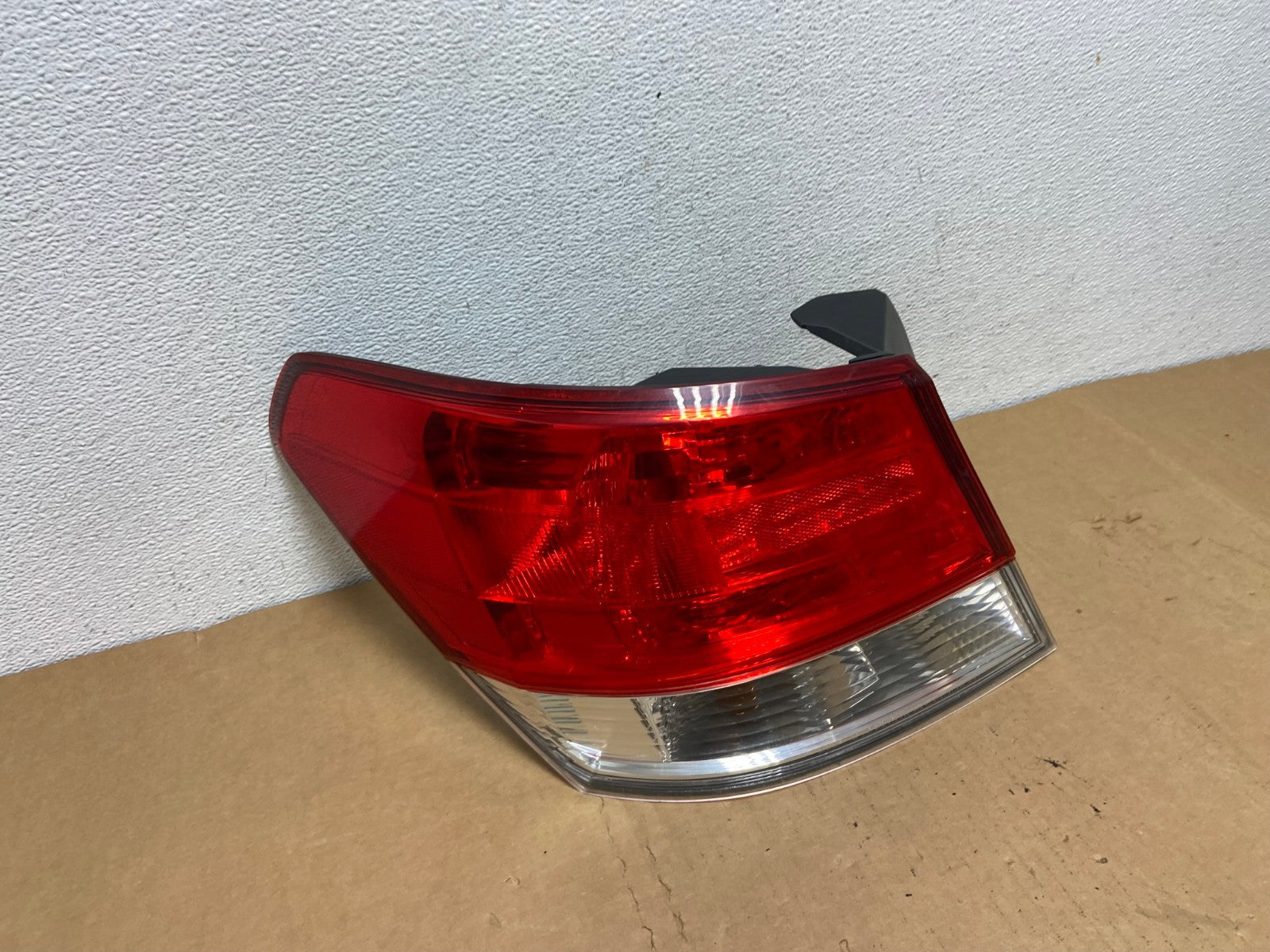 2010 to 2014 Subaru Legacy Left Driver LH Side Tail Light AC8430 LK2