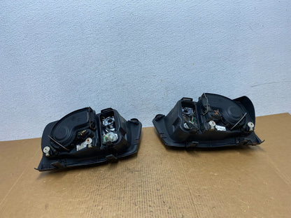 1999 to 2004 Volkswagen Jetta Left+Right Headlights AE0366 DG7