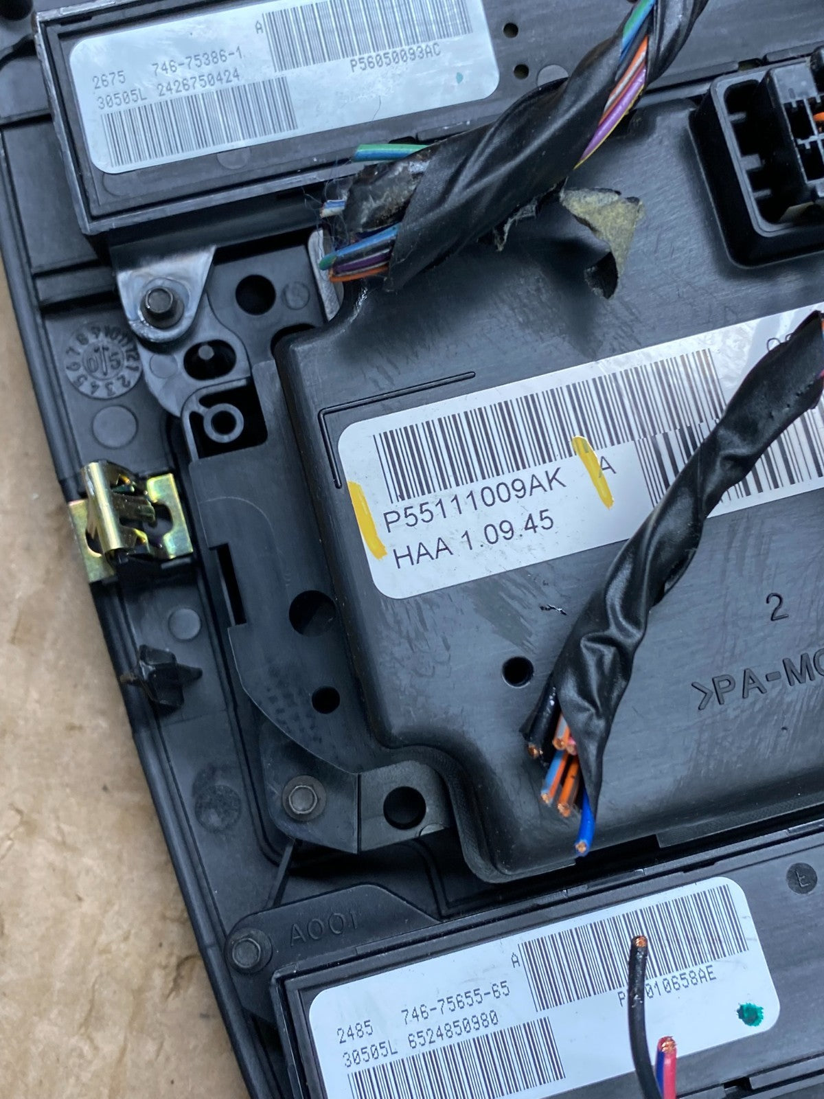 2005 to 2008 Jeep Grand Cherokee Center A/C Heater Climate Control OEM aa4710 DG6