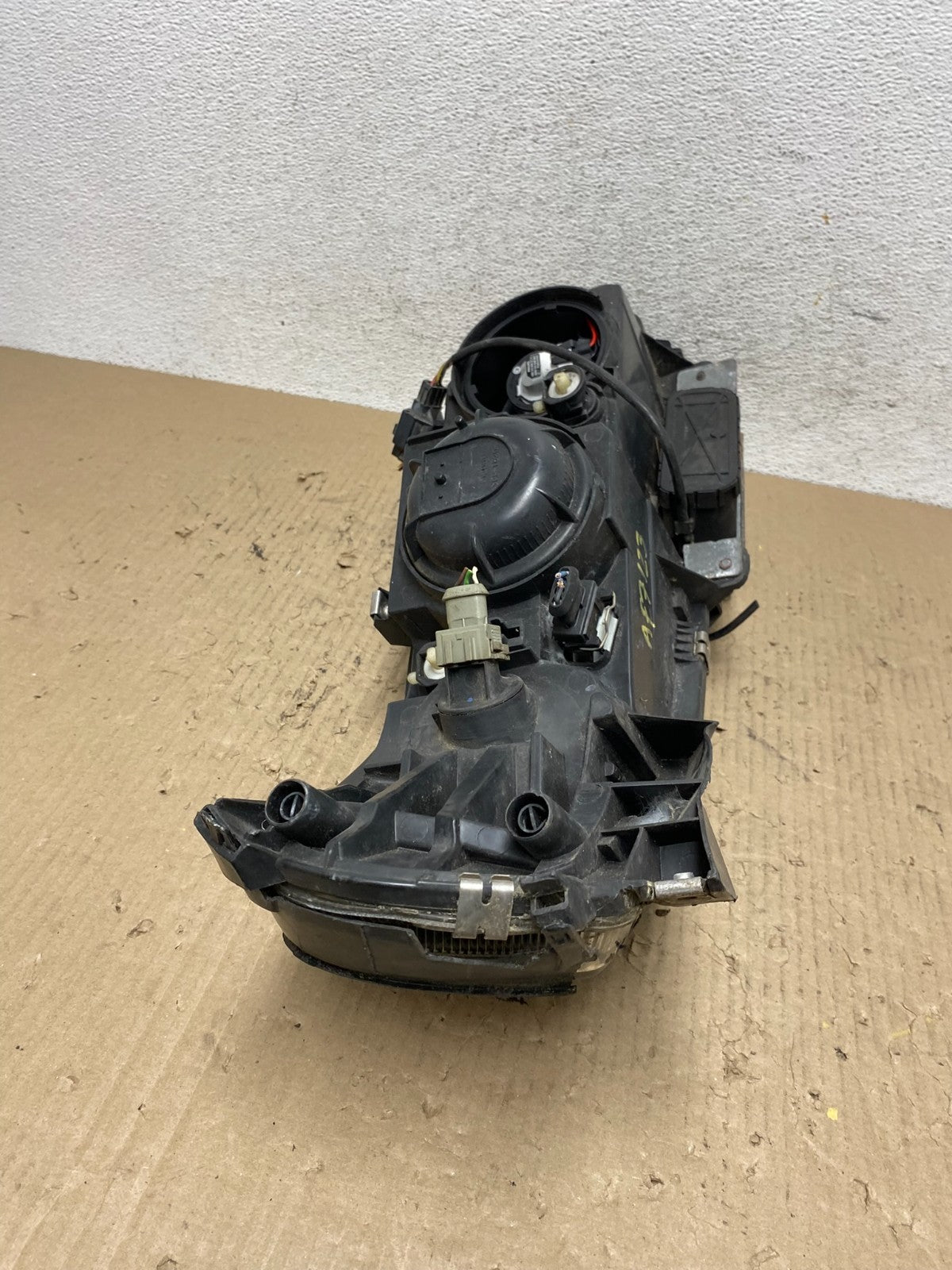 2001 to 2004 Volvo S60 Left Driver LH Headlight Halogen AF7123 DW8