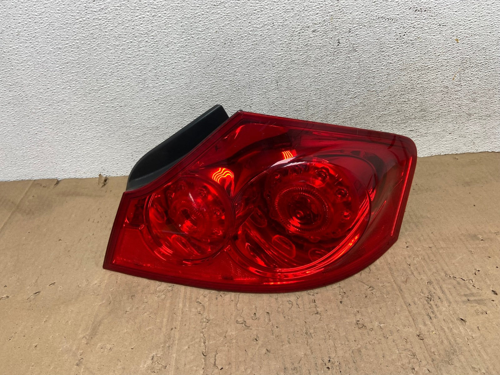 2007 to 2013 Infiniti G35 G37 Sedan Right Passenger Rh Tail Light AE9341 LK0