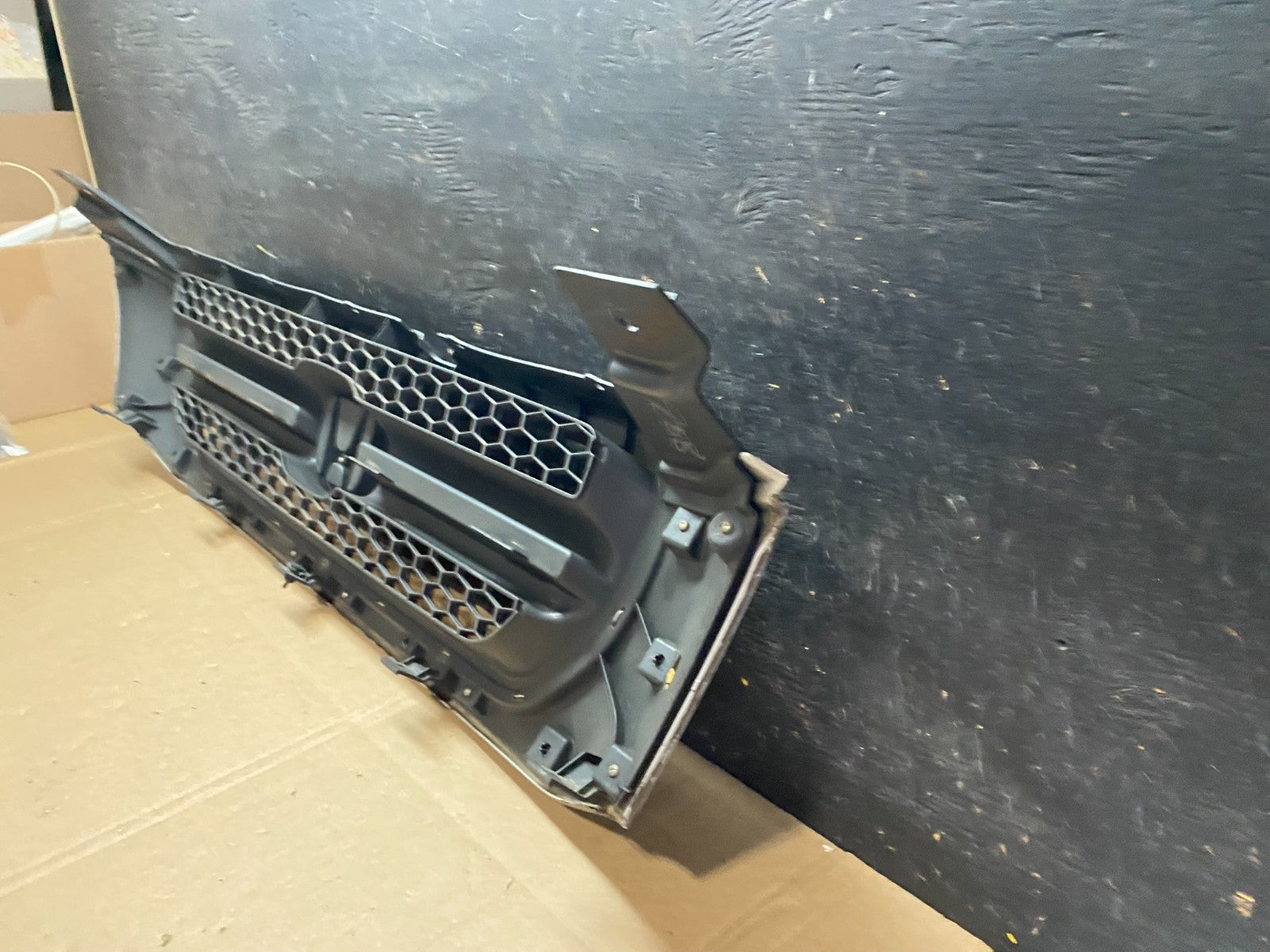 2003 2004 2005 Honda Pilot Front Upper Grill Grille U0056 DG5