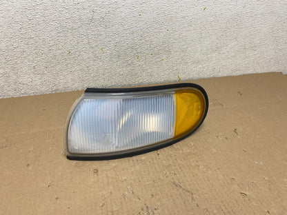 1993 to 1995 Nissan Quest Left Driver LH Side Turn Signal Oem N2296 DW0