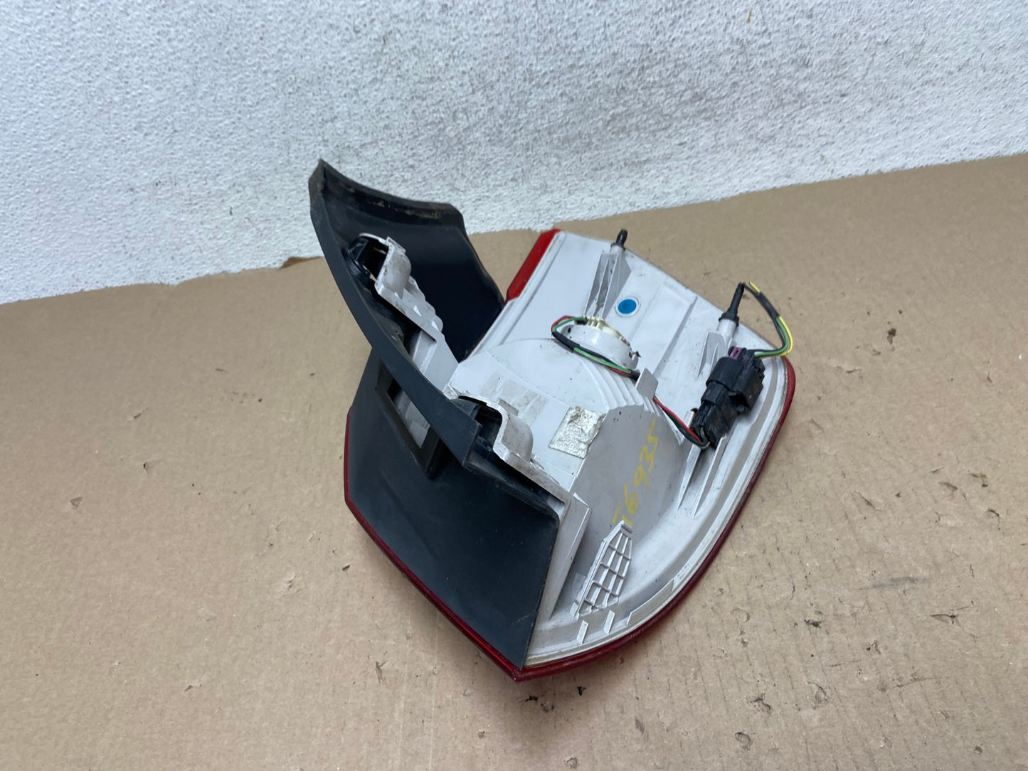 2010 to 2017 GMC Terrain Halogen Tail Light Left Driver Lh Side AG6935 LK5