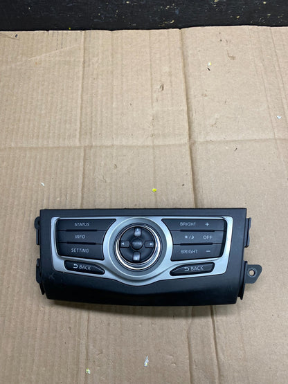 2009-2014 Nissan Murano AM FM Radio CD Control Panel AA4531 DG0