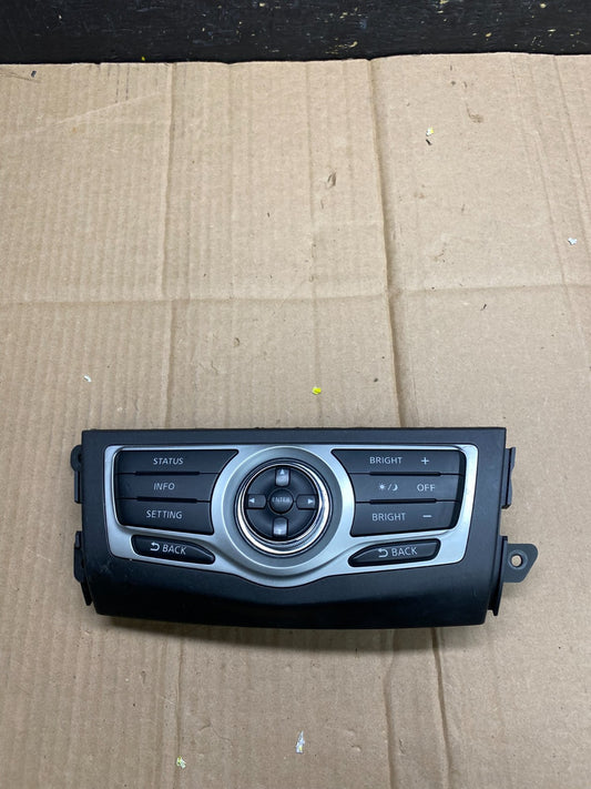 2009-2014 Nissan Murano AM FM Radio CD Control Panel AA4531 DG0