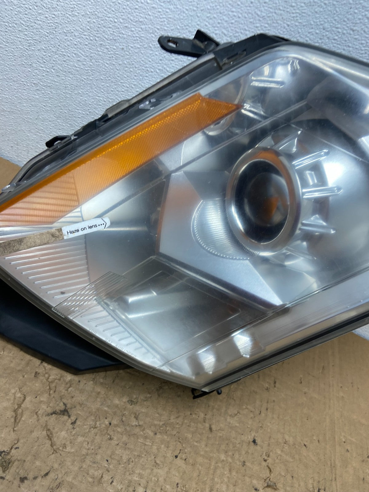 Halogen 2010 to 2016 Cadillac SRX Left Driver LH Side Headlight AC8250 DW4