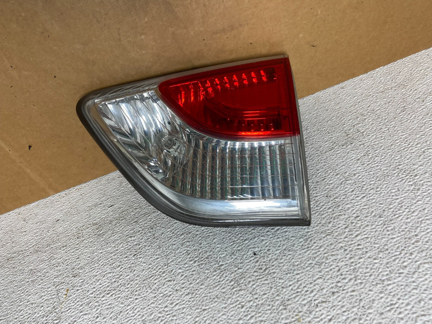 2013 to 2016 Nissan Pathfinder Right Passenger Inner Tail light AD9090 DW0