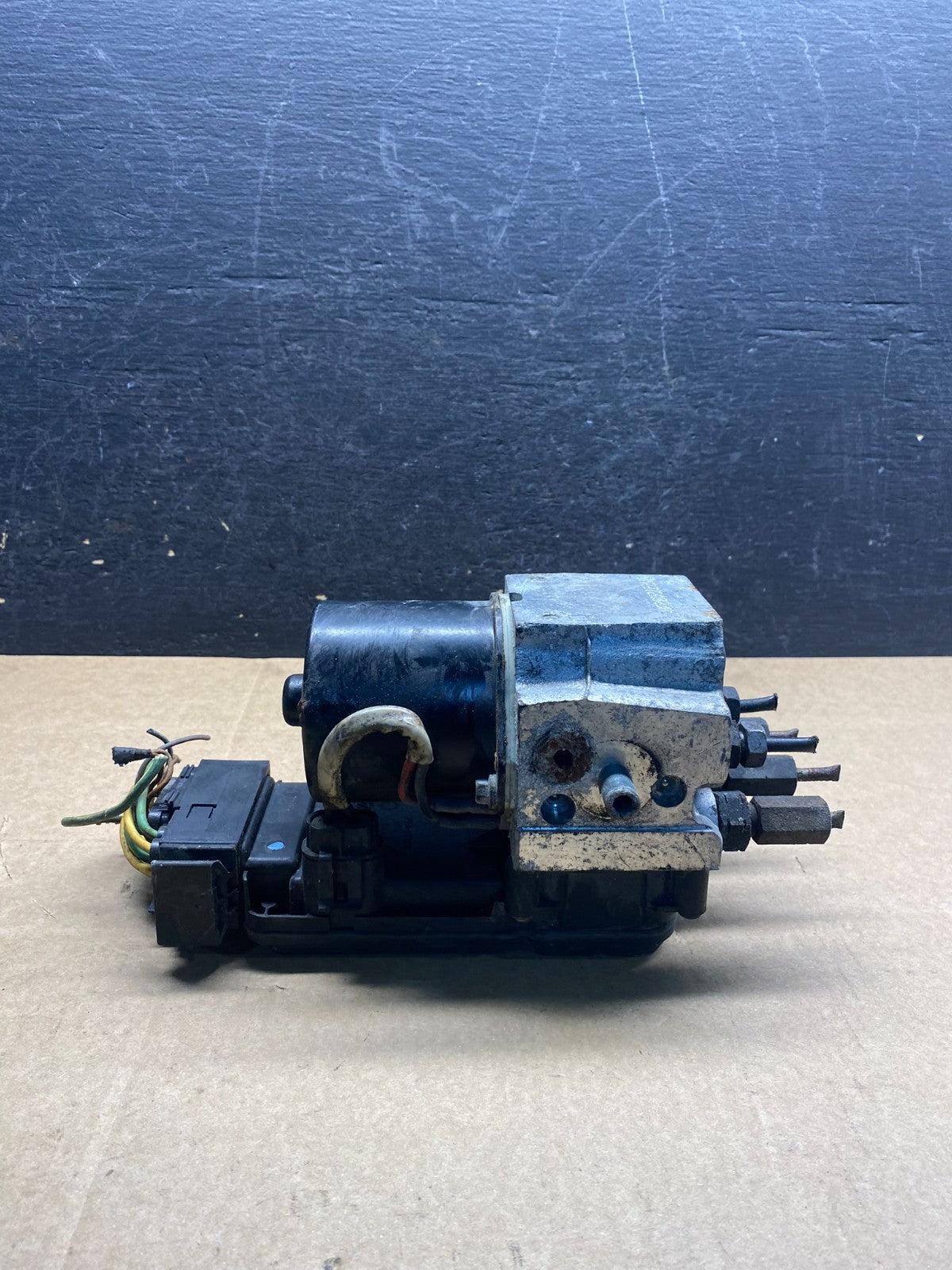 2003 2007 Ford E250 E350 Anti-Lock ABS Antilock Brake Pump AG9602 DG2