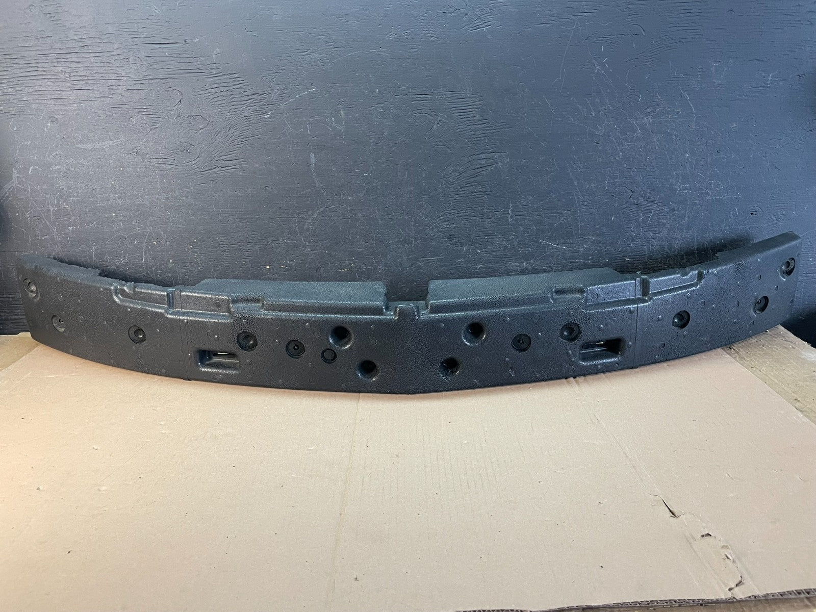 2010 to 2013 Buick LaCrosse Front Bumper Absorber 20925294 AD8343 DG0