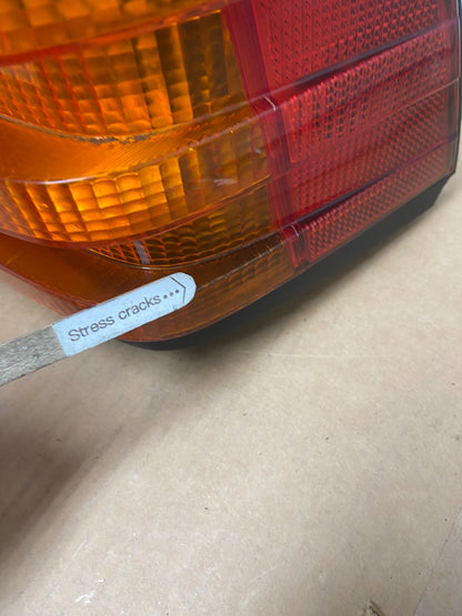 1984 - 1993 Mercedes-Benz W201 190E Right Passenger RH Side Tail Light r3437 DG4
