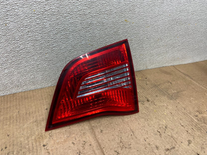 2009-2014 Volkswagen Routan Right Passenger Rh Side Inner Tail Light AA7029 LK2